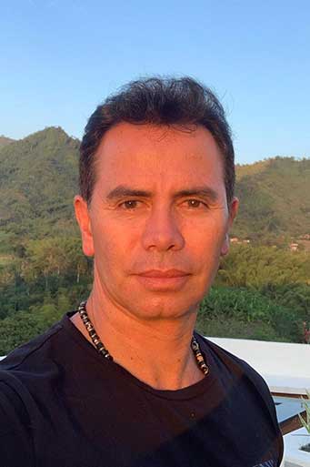 El Pereirano Jhonny Rivera es todo un Ã©xito del gÃ©nero popular 