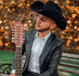 Ricardo Morales, es un artista oriundo de Villavicencio.
