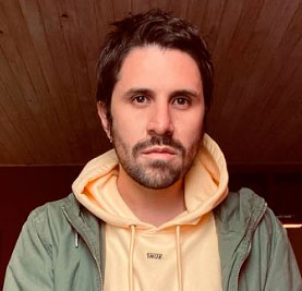 Juan Pablo Vega es productor, arreglista y cantautor. 