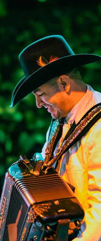 Grupo Dominnio sobresale en la mÃºsica norteÃ±a romÃ¡ntica