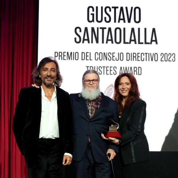 La Academia Latina de la GrabaciÃ³n entrega premios especiales.
