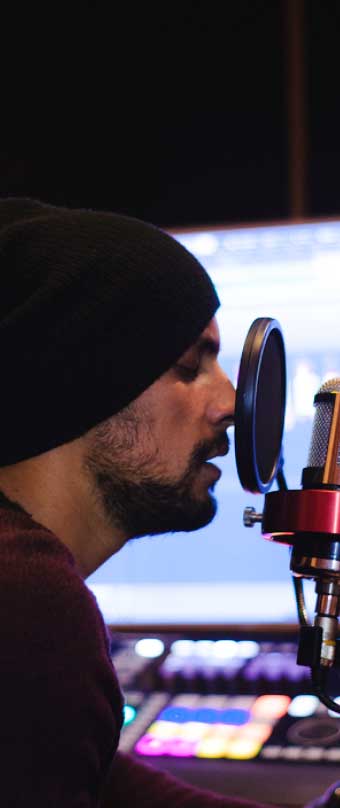 GarcÃ­a, es un productor musical con10 aÃ±os de experiencia.